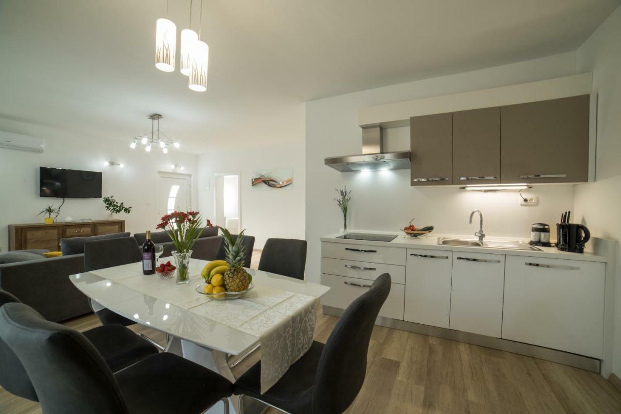 Apartment Vidovic Kaštela Buitenkant foto
