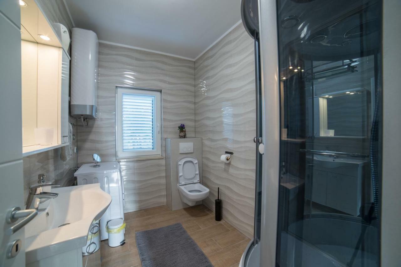 Apartment Vidovic Kaštela Buitenkant foto