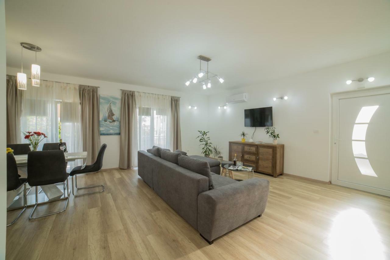 Apartment Vidovic Kaštela Buitenkant foto